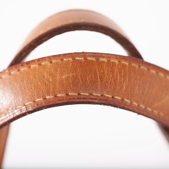 Authentic Louis Vuitton Vernis Monogram Amarante Brea MM Handbag - Picture 11 of 16